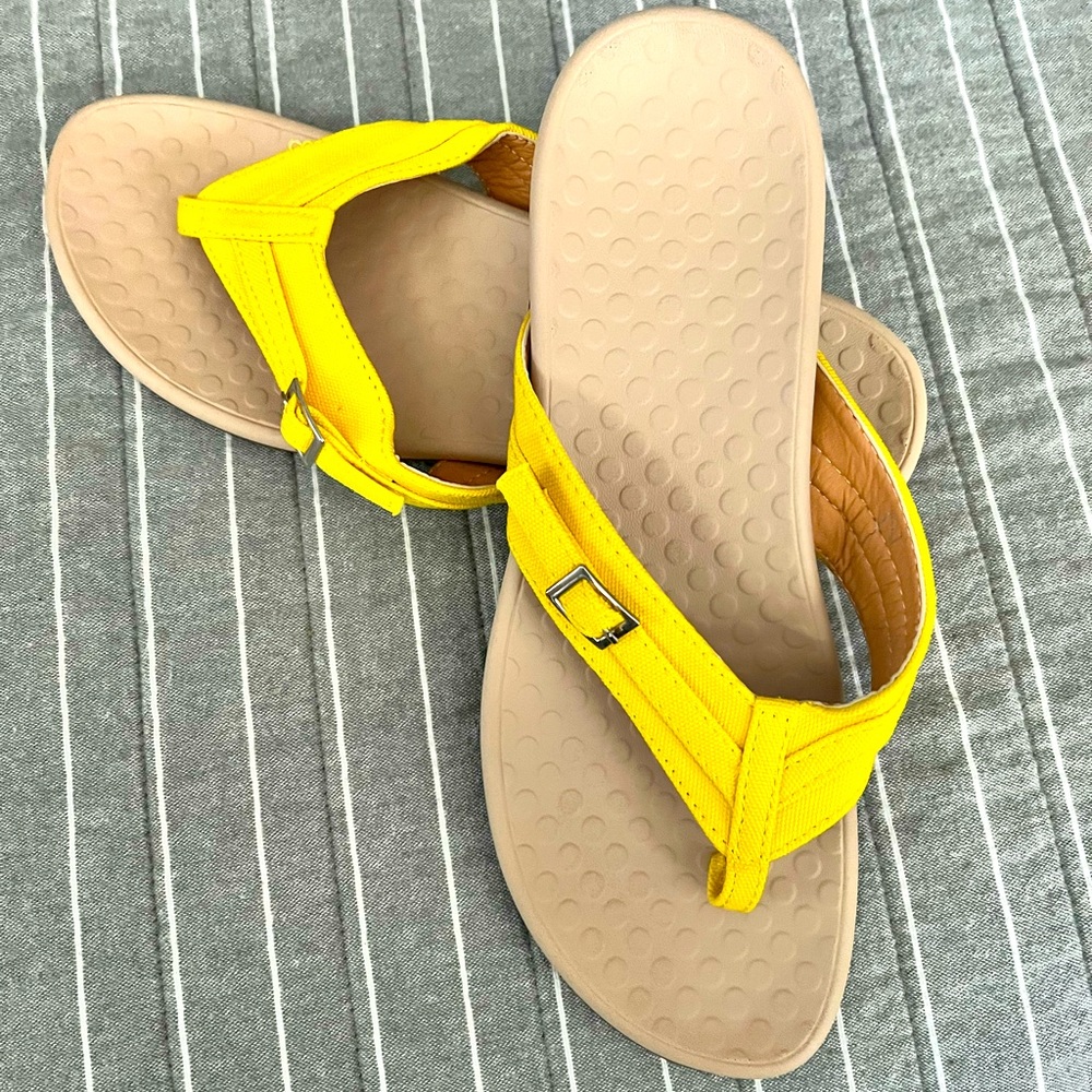 WOMENS SLIPPER
